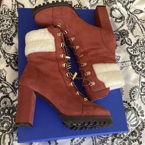 Stuart Weitzman Rockie Chill Bootie size 8